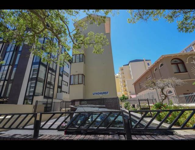 1 BEDROOM PROPERTY TO RENT IN SEA POINT